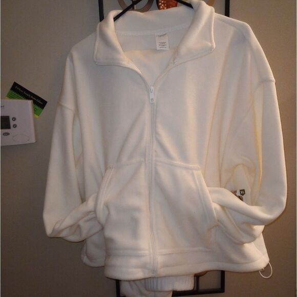 🆕🏃🏽Avia Winter White Polar Fleece Jogger Set Track Suit - Picture 1 of 9